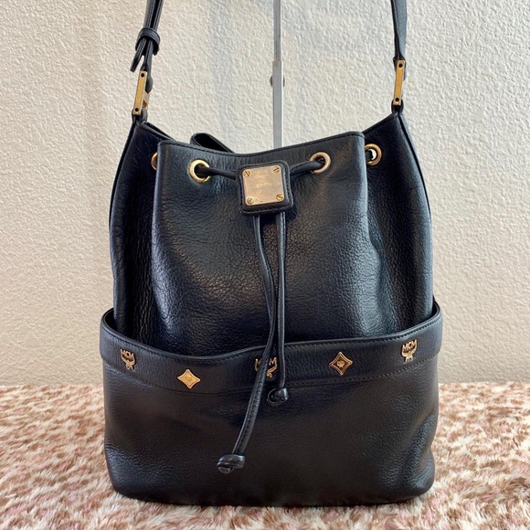 Genuine MCM Medium black Bucket Crossbody bag - Picture 2 of 8